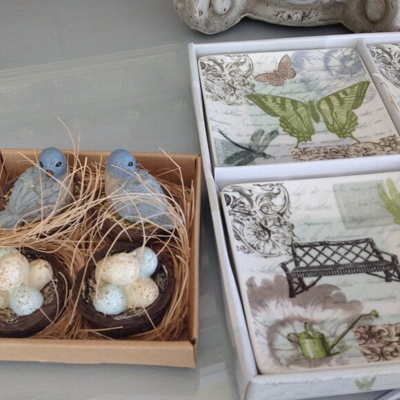 4 Decorative Garden Themed Plates with Mini Nest Candles - Picture 3 of 6